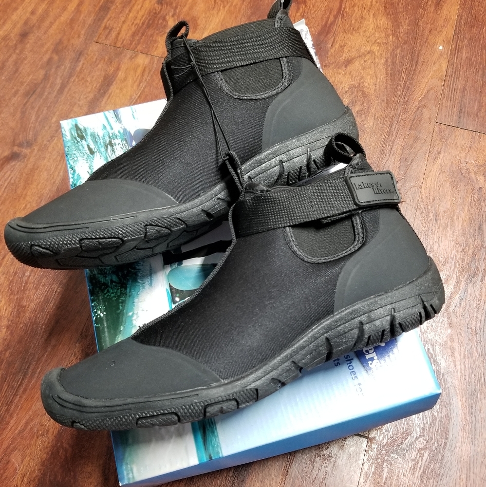 NEW Lakes N Rivers water sports shoes men's size 9